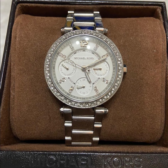 Michael Kors Stainless Steel Women’s Watch - Picture 4 of 4